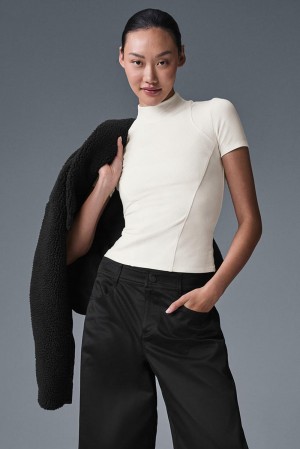Short Sleeve Alo Yoga Ribbed Mesmerize Mujer Ivory | Mexico YLW-847609