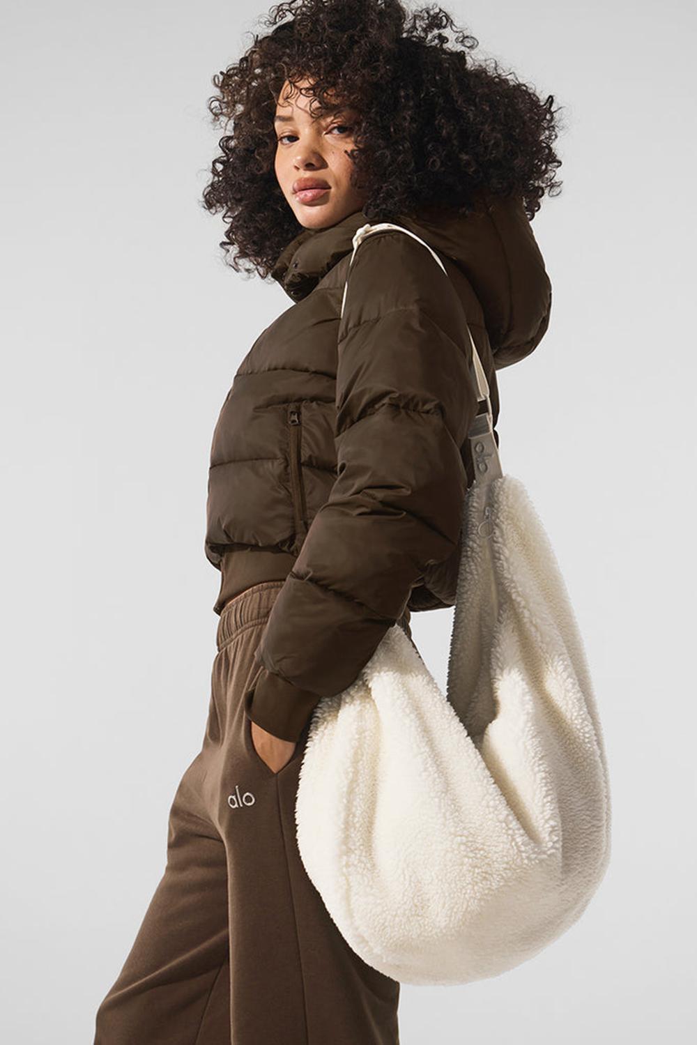 Bolso Bandolera Alo Yoga Sherpa Om The Go Mujer Ivory | Mexico  DIP-659801