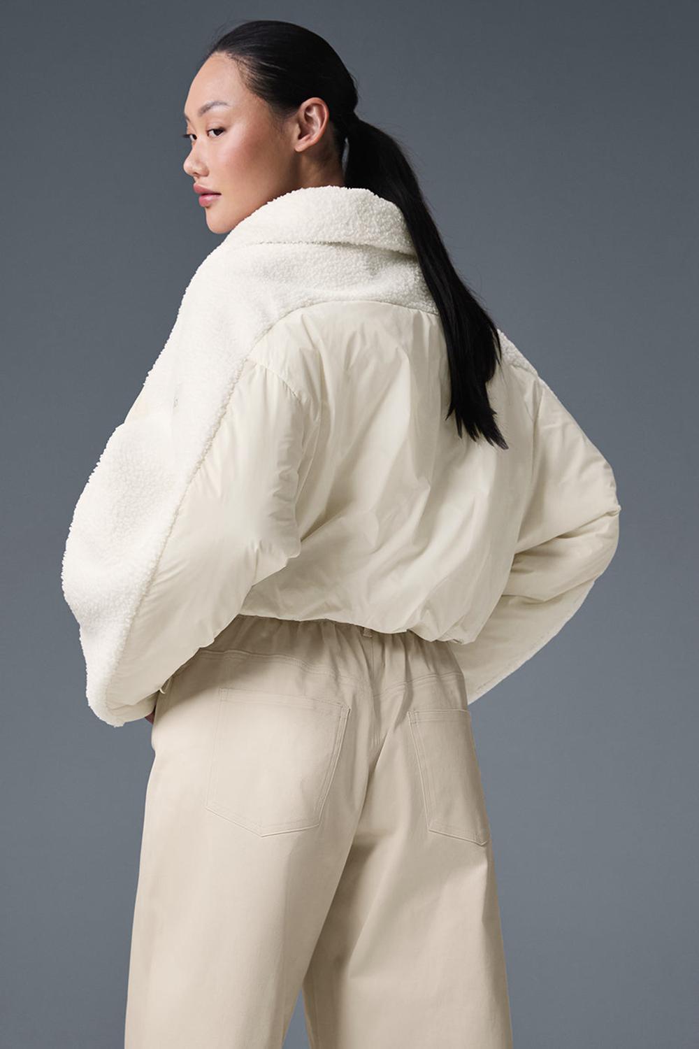 Chamarra Puffer Alo Yoga Sherpa Cozy Escape Mujer Ivory / Ivory | Mexico  WKY-903641