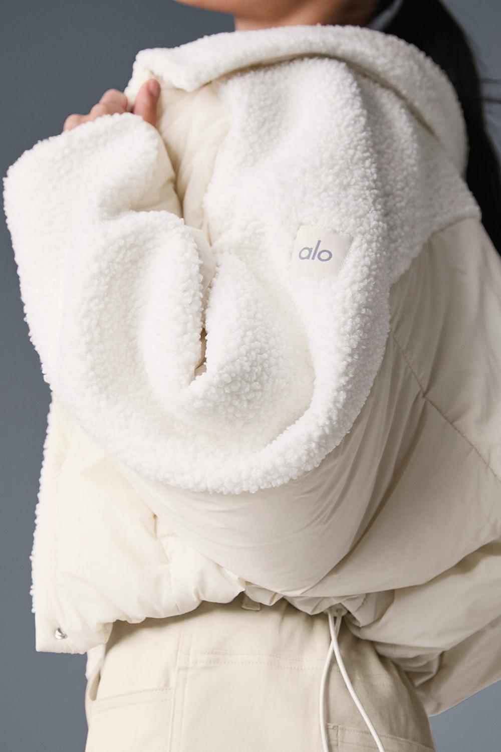 Chamarra Puffer Alo Yoga Sherpa Cozy Escape Mujer Ivory / Ivory | Mexico  WKY-903641