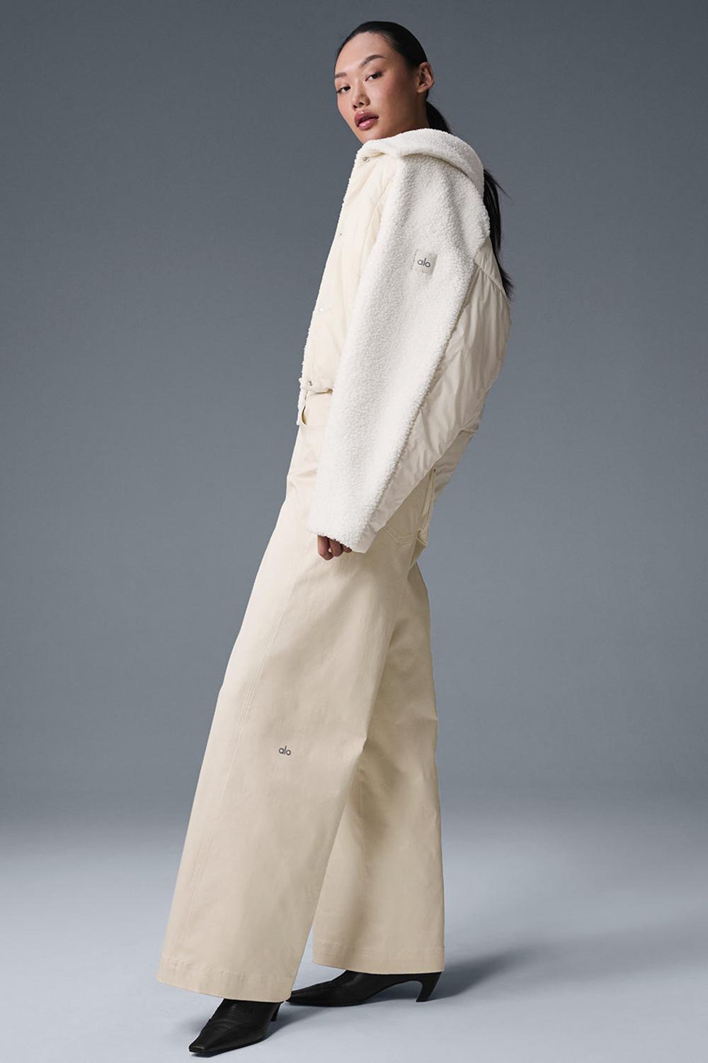 Chamarra Puffer Alo Yoga Sherpa Cozy Escape Mujer Ivory / Ivory | Mexico  WKY-903641
