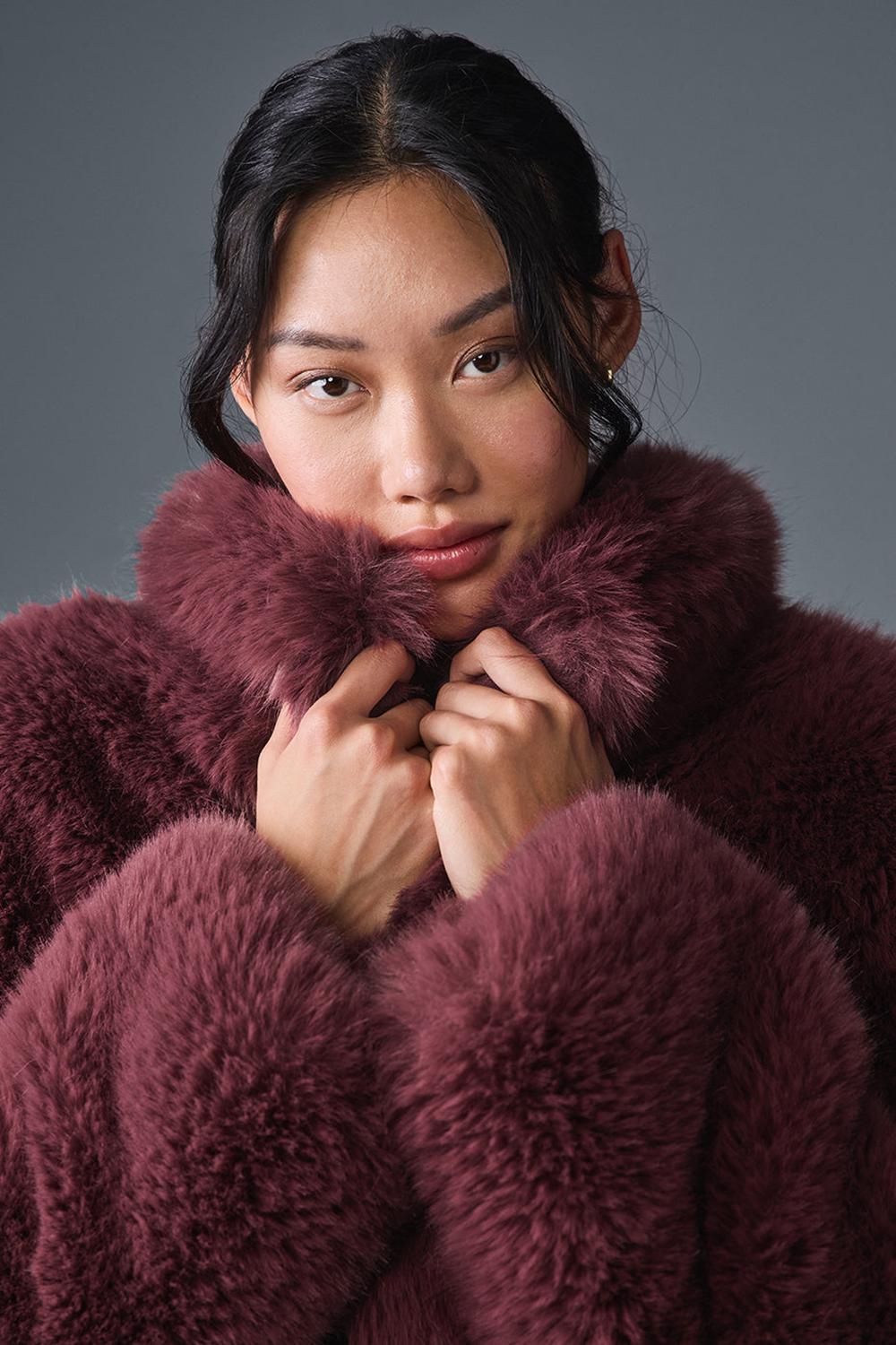 Chamarras Alo Yoga Opulent Faux Fur Cropped Mujer Vino | Mexico  IMD-382159