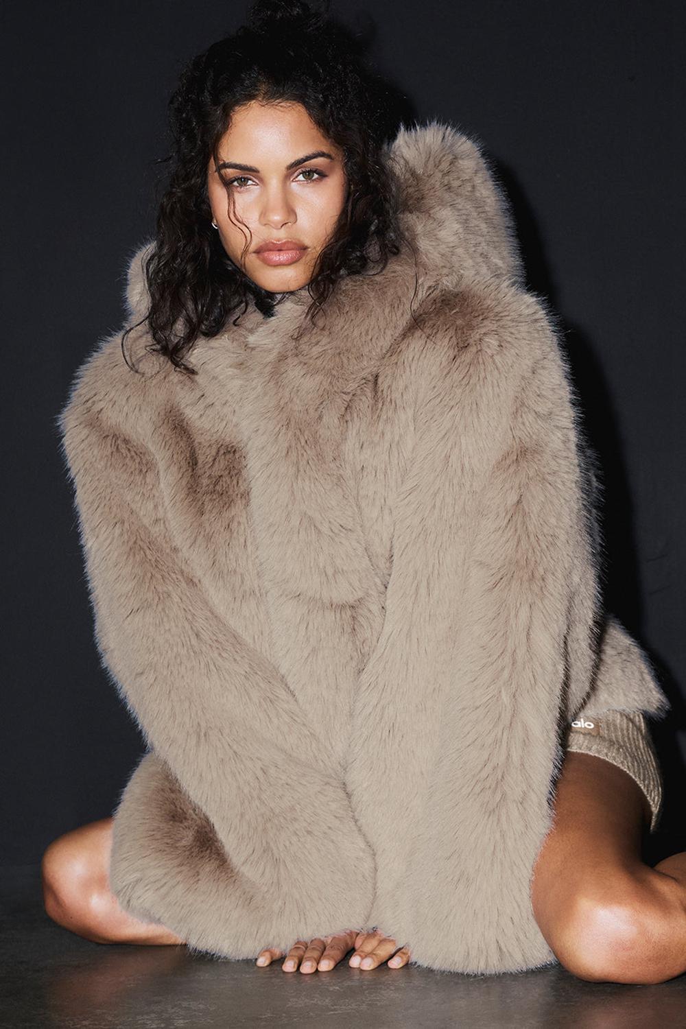 Chamarras Alo Yoga Opulent Faux Fur Statement Mujer Oat | Mexico  QBD-346589