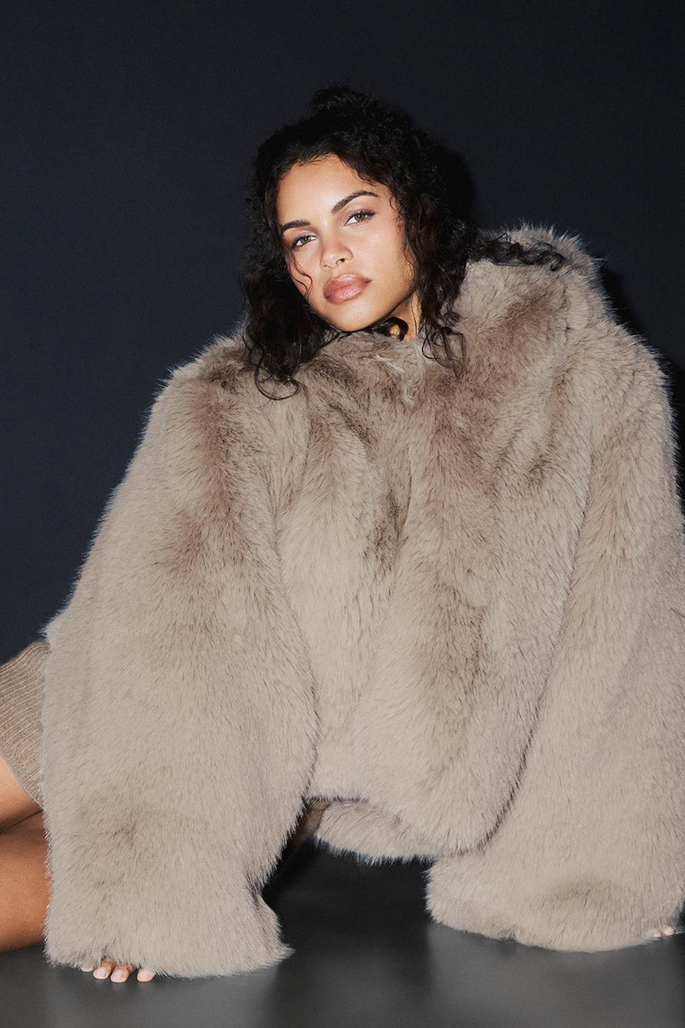 Chamarras Alo Yoga Opulent Faux Fur Statement Mujer Oat | Mexico  QBD-346589