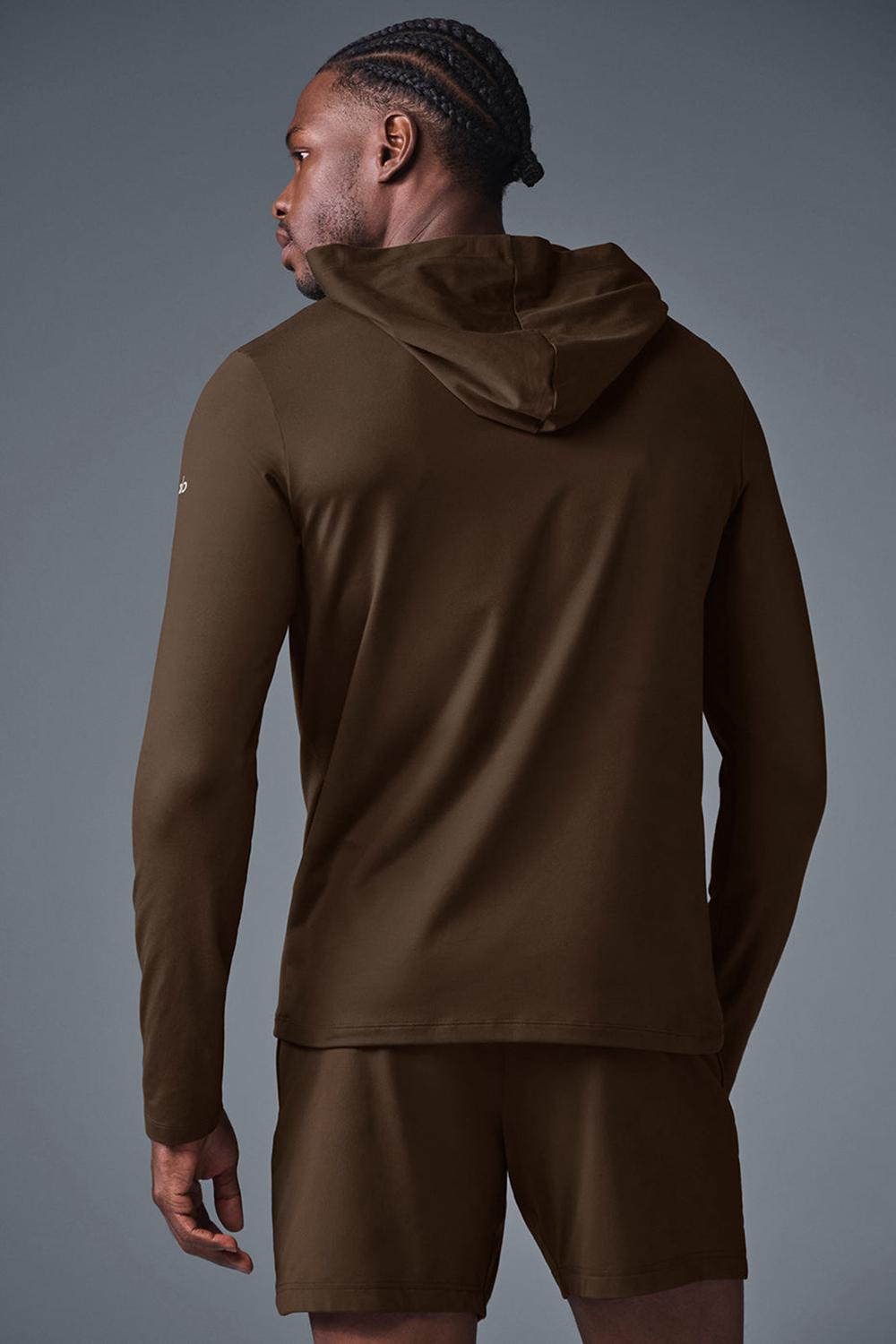 Manga Larga Alo Yoga Conquer Reform With Hood Hombre Espresso | Mexico  LOY-459036