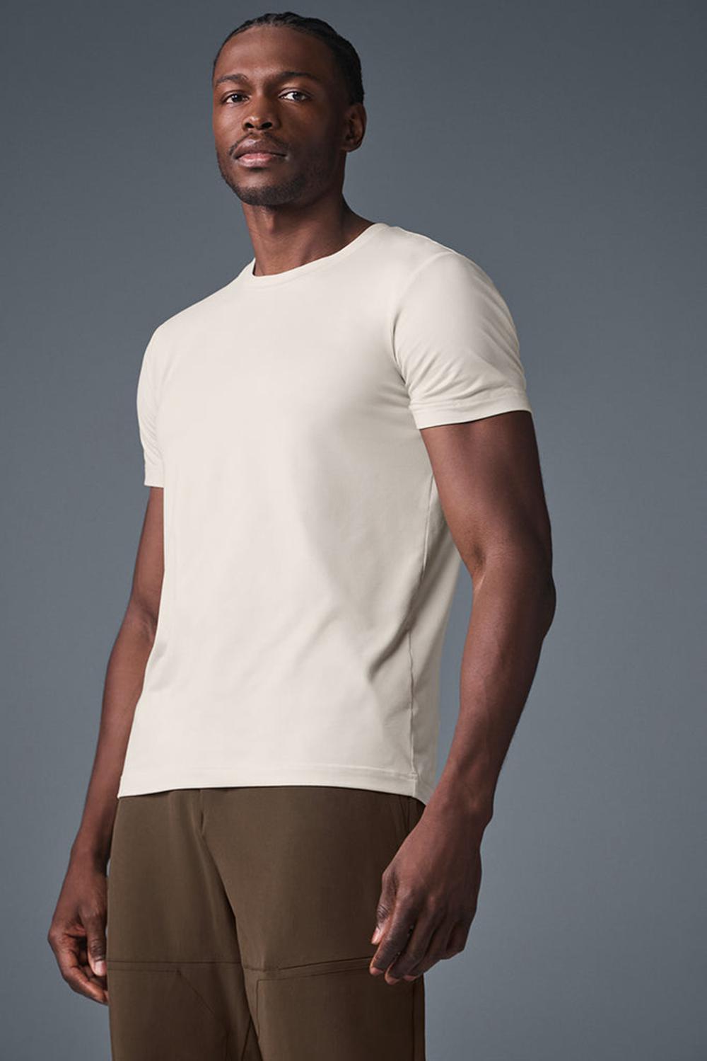 Short Sleeve Alo Yoga Conquer Reform Crewneck Hombre Bone | Mexico  DIU-583604