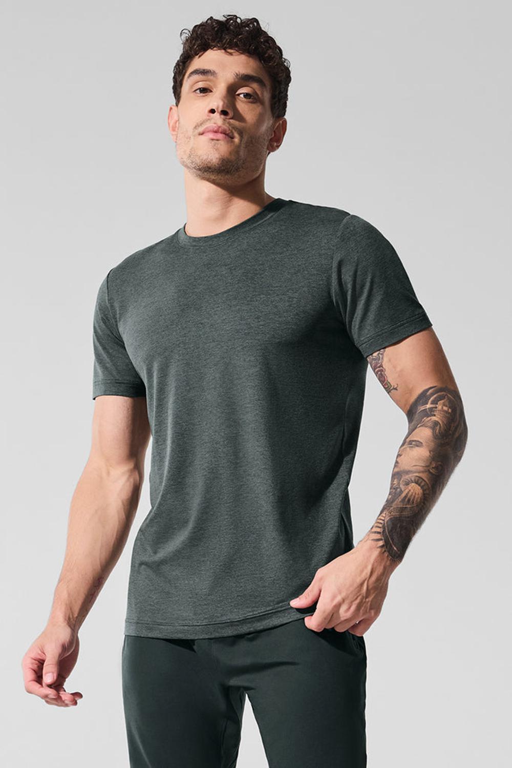 Short Sleeve Alo Yoga Conquer Reform Crewneck Hombre Verdes | Mexico  LXJ-934017