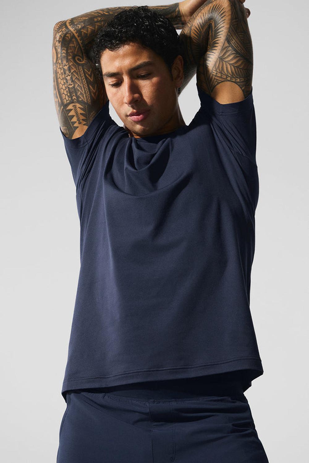 Short Sleeve Alo Yoga Conquer Reform Crewneck Hombre Azul Marino | Mexico  NYR-853741
