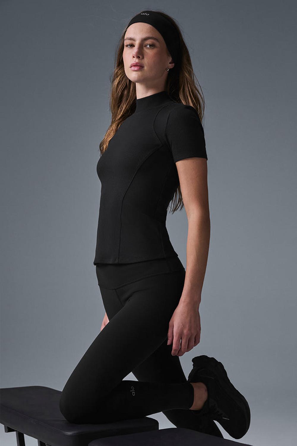 Short Sleeve Alo Yoga Ribbed Mesmerize Mujer Negros | Mexico  PCV-612497